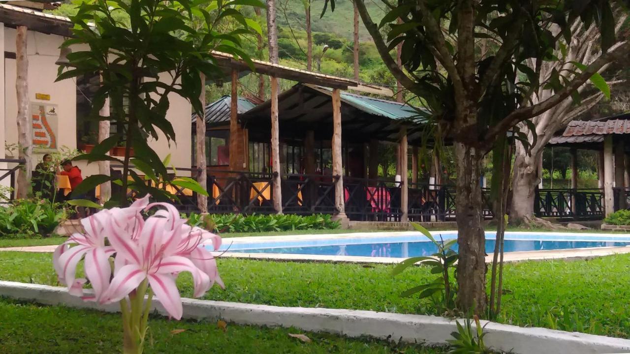 Hosteria La Eterna Primavera Huigra Buitenkant foto